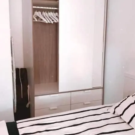 Canary Breakout Apartment *